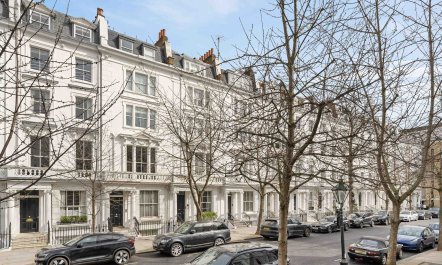 Queen of Kensington 1