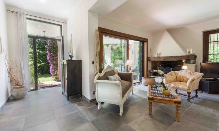 Bougainvillea Terrace 3