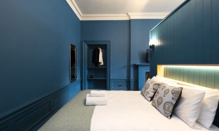 The Thistle & Rose 7