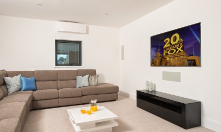 The Cotswolds Cabin 1