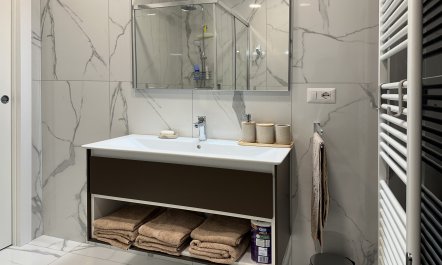 Terracotta Roofs & Lake Vistas 8