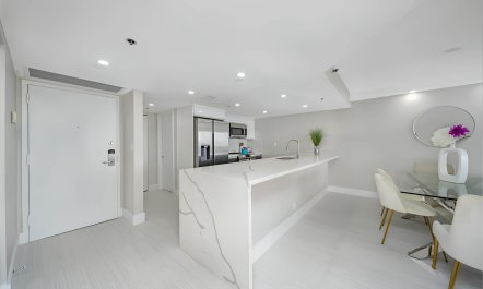 The Biscayne Breeze 7