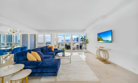 The Bay & the City 1