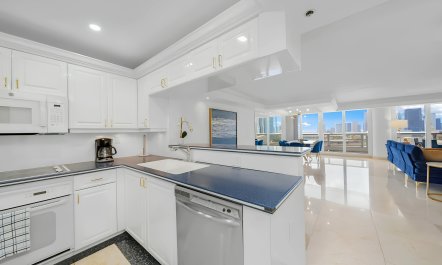 The Bay & the City 9