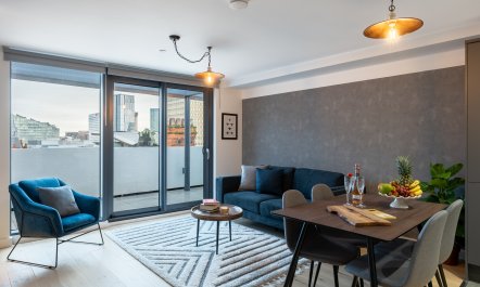 The Executive Elegance 4