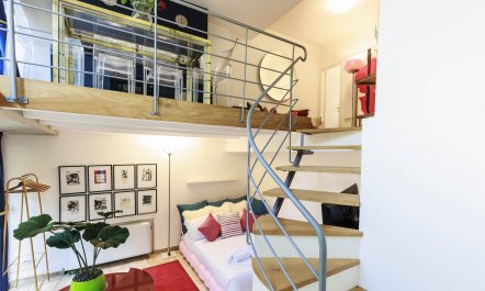 The Palazzo Garden 9