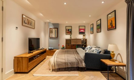 The Bristol Breeze 6