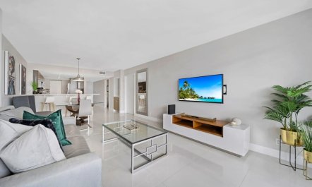 Skyline Jewel 6