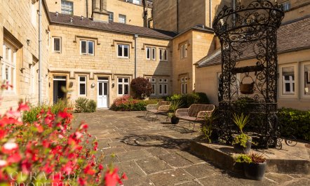 The Roman Courtyard 8