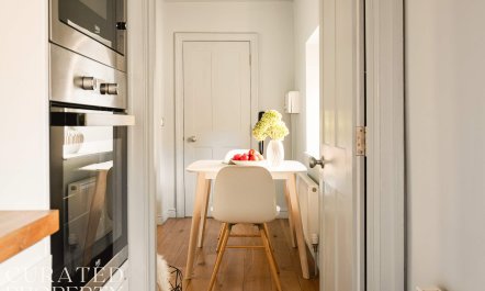 The Roman Courtyard 5