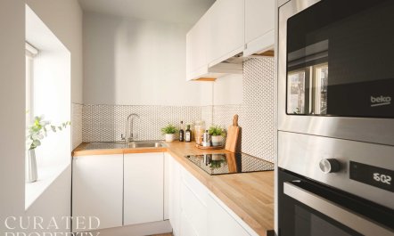 The Roman Courtyard 4