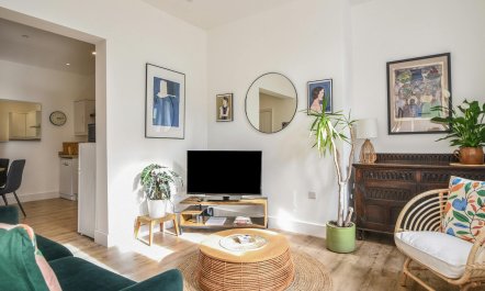 Jurassic Coast Jewel 2