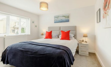 Sea Spray Silhouette 9