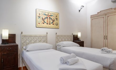 The Florentine Rose 5