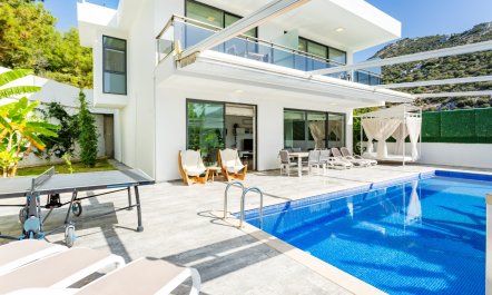 Villa Luxe Glow 2
