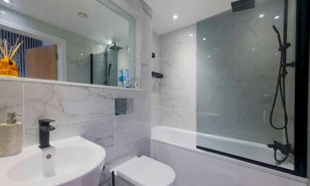 Canary Wharf Skyline 3