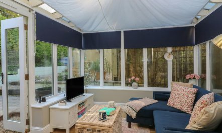 Picturesque Cottage 5