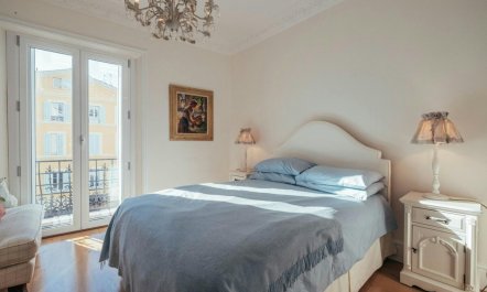 Street & Sea Vistas 8