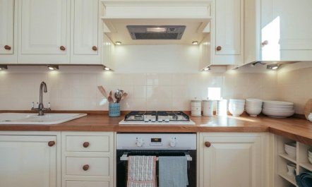 Street & Sea Vistas 5