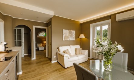 Romance in Lake Orta 1