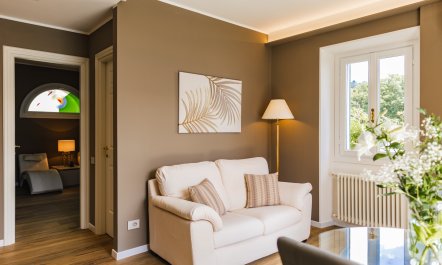 Romance in Lake Orta 4