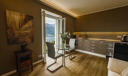 Romance in Lake Orta 5