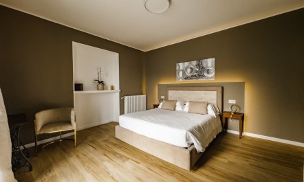 Romance in Lake Orta 9