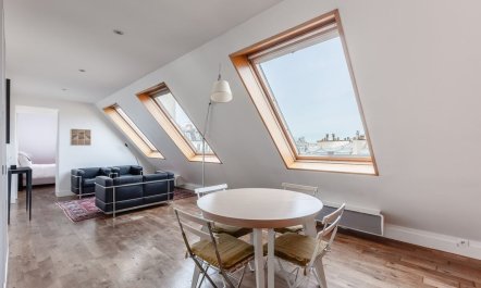 The Eaves of Paris 4