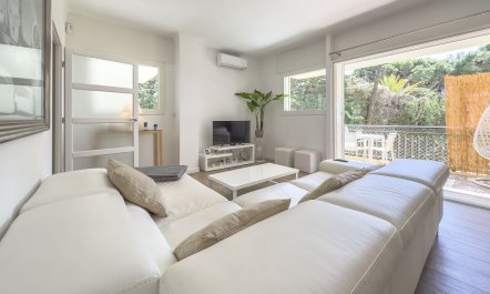 A Touch of Champagne 4