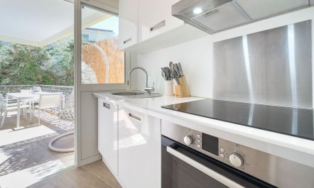 A Touch of Champagne 8