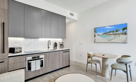 The Pearl of Miami 3