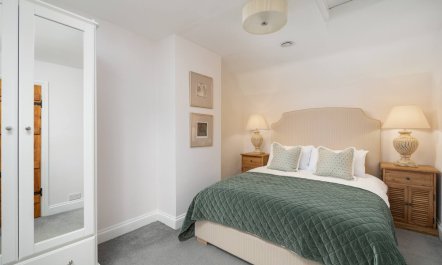 The Sacombe Retreat 8