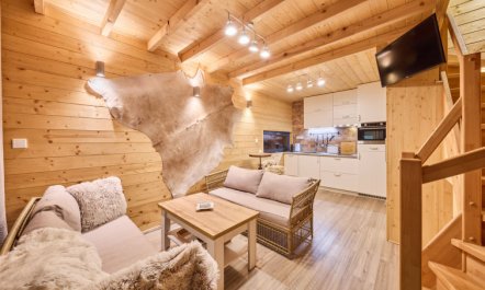 Luxe Timber Lodge & Yoga Loft 1