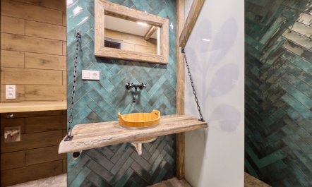 Twilight Grove Stylish Lounge Apartment 5 3