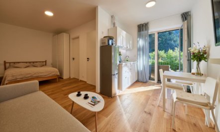 Serene Glow Nook & Terrace Apartment 2