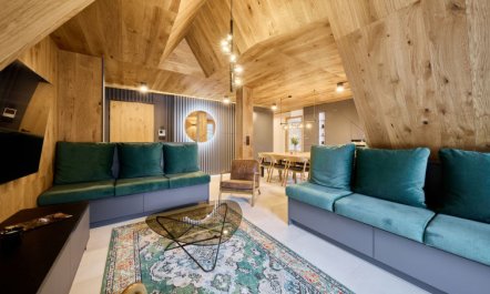 Rooftop Vista Maisonette & Relaxing Bath Apartment 7 1