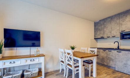 Mountain Luxe Nest & Pool Apartment 3 3