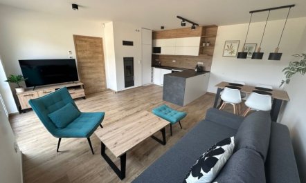 13ka Ground Oasis with Terrace Apartment 2 1