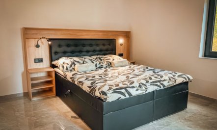 Party & Friends Villa 2