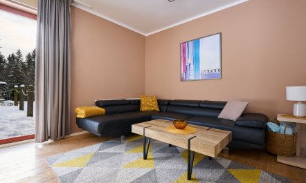 Sunny Mountain Escape & Pets 2