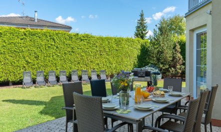 Garden & Terrace Villa 1