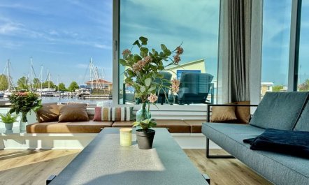 Harboursuite Woudsend incl. motorboot 6