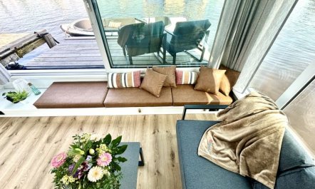 Harboursuite Woudsend incl. motorboot 7