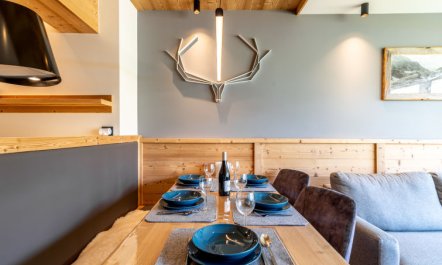 Les Cimes (Le Lac) 2