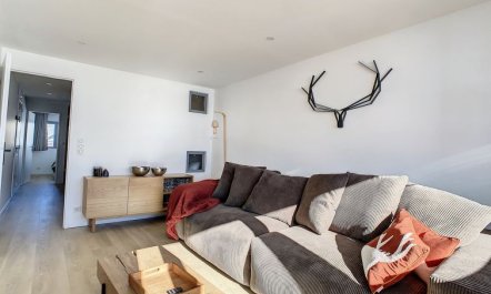 Burons 709/718 Apartment 3