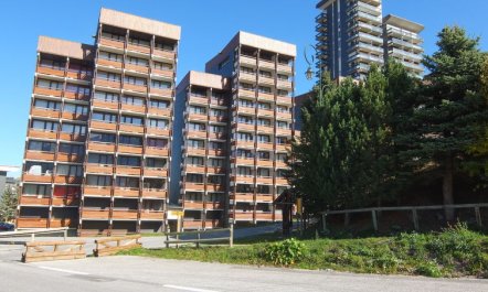 Burons 709/718 Apartment 3 4