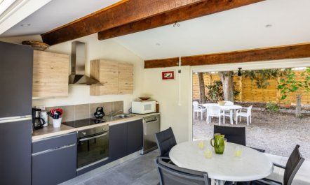 Le Clos Saint Emilie (Tennis & piscine) 3