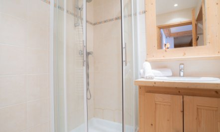 Le Bec Rouge (Le Lac) Apartment 2 3