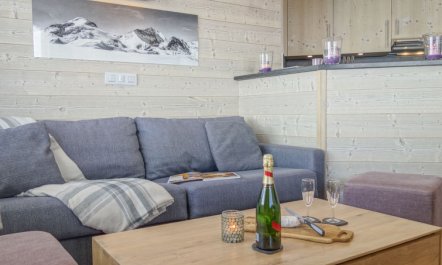 Le Curling B (Val Claret) Apartment 35