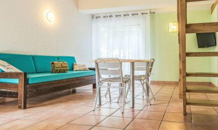 Le Mediterranée Apartment 2 5